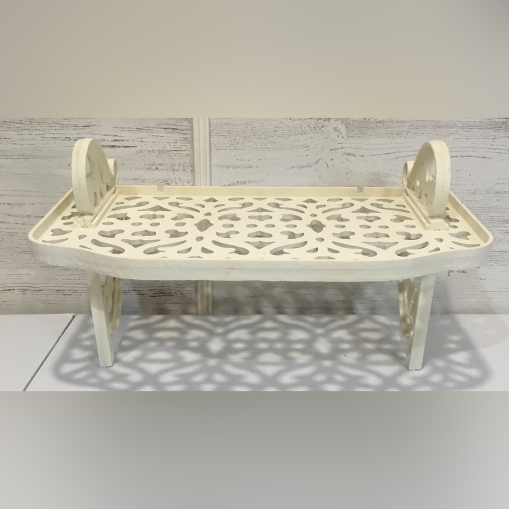 Homco Vintage 1980s White Plastic Wall Shelf Comes Apart, Great for Any Room